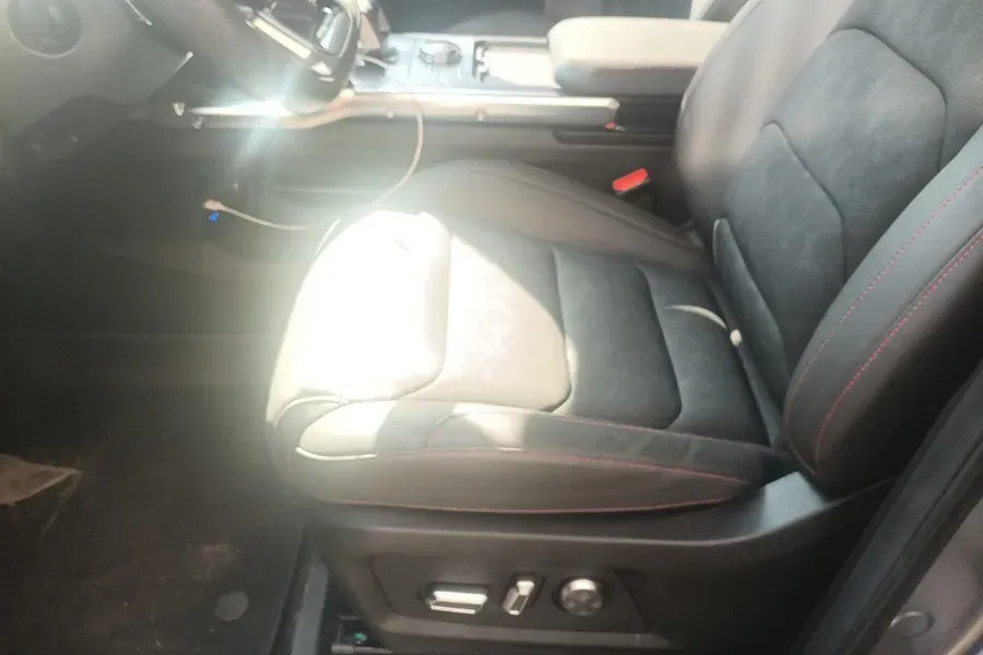 2023 Jetour Traveller 2.0T 254HP L4 7DCT,autocango,china used car exporter,china ev exporter,chinese used car exporter,chinese used ev exporter