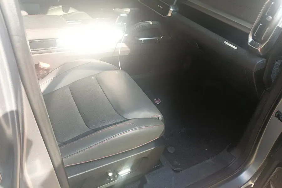 2023 Jetour Traveller 2.0T 254HP L4 7DCT,autocango,china used car exporter,china ev exporter,chinese used car exporter,chinese used ev exporter