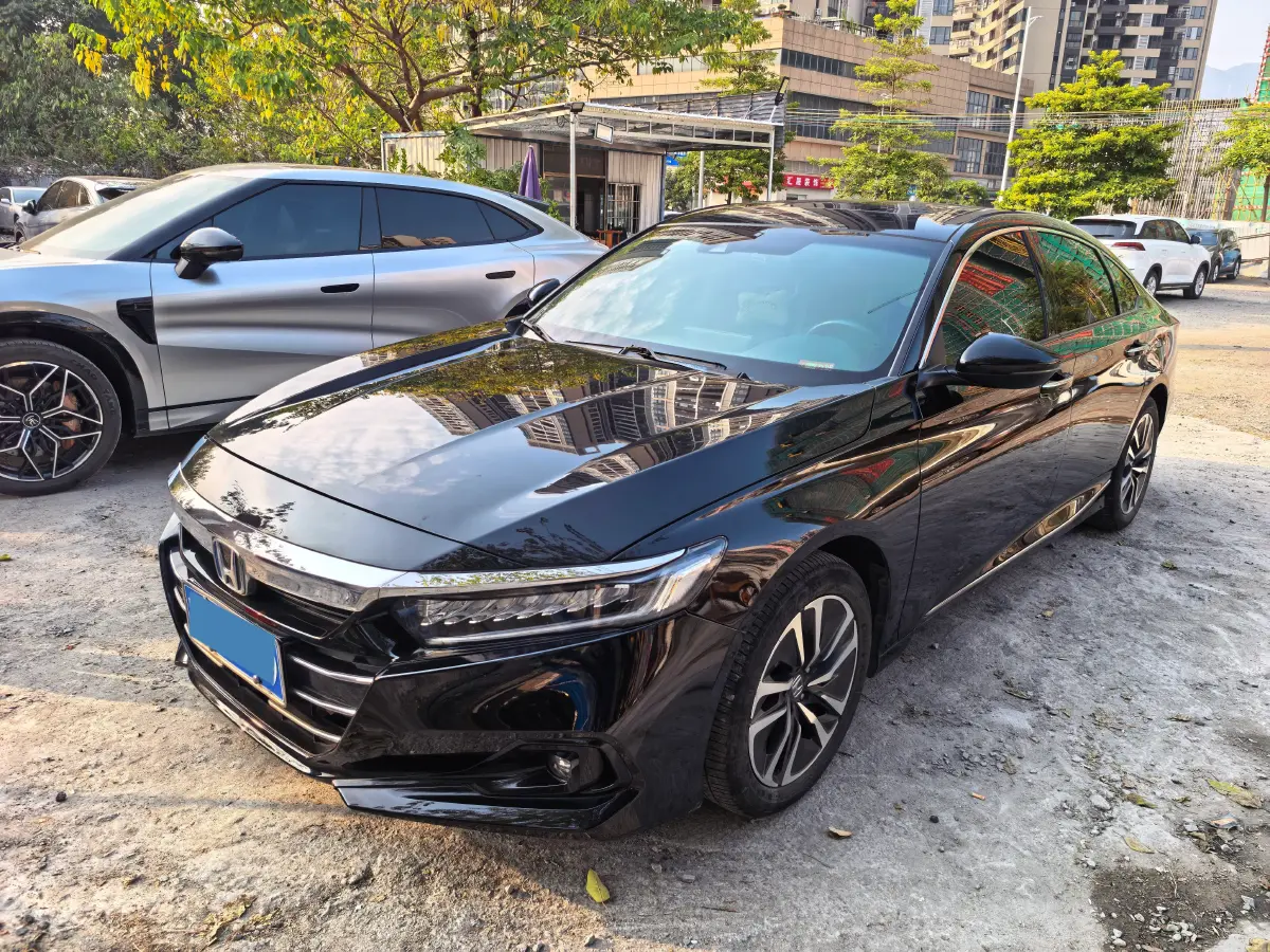 2022 Honda Accord 2.0L 146HP L4 E-CVT Hybrid