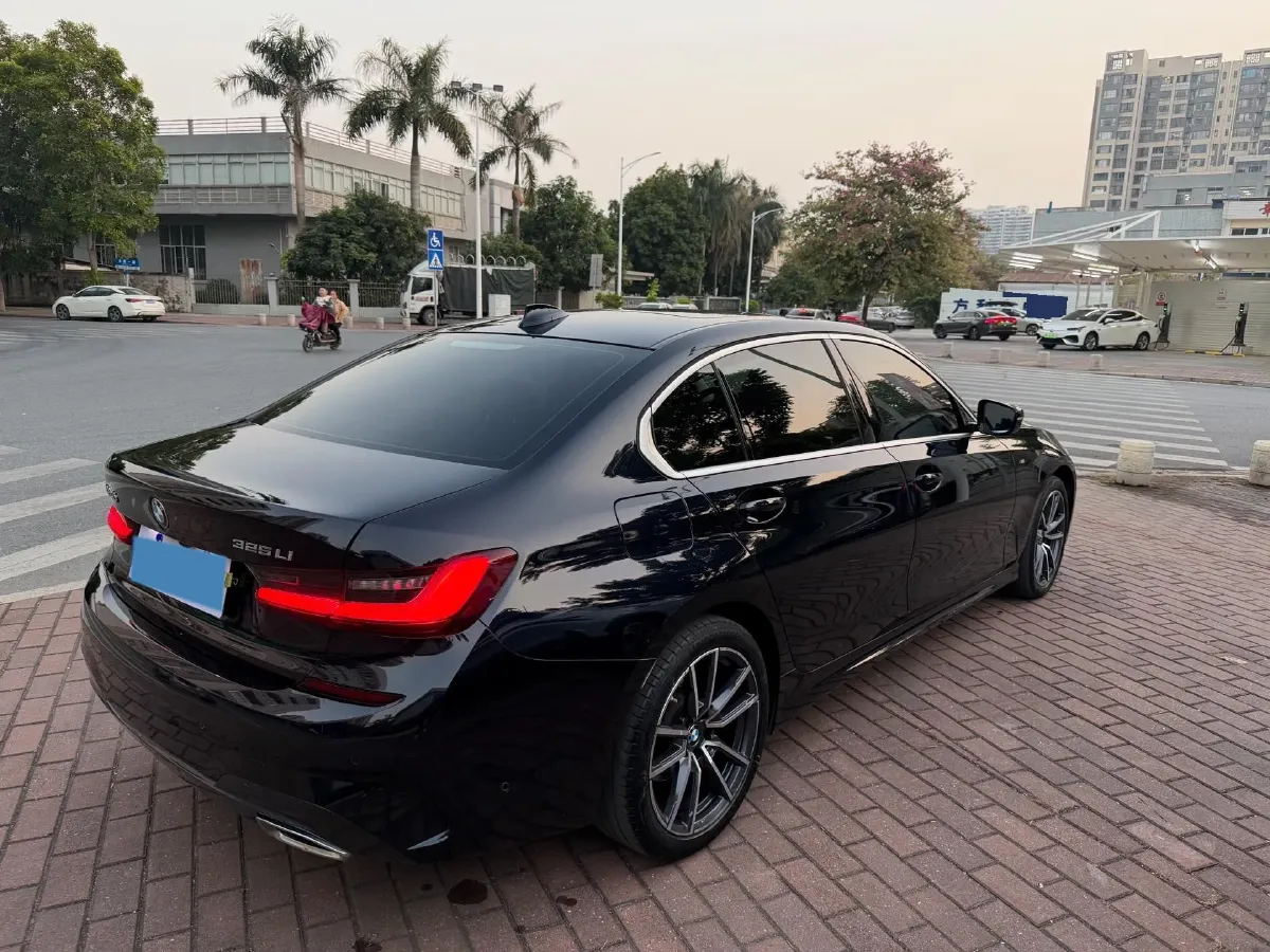 2022 BMW 3 Series 2.0T 184HP L4 8AT,autocango,china used car exporter,china ev exporter,chinese used car exporter,chinese used ev exporter