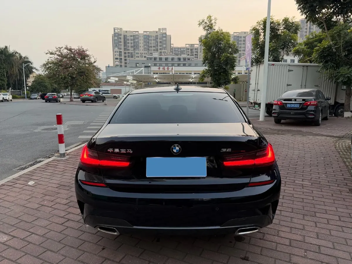 2022 BMW 3 Series 2.0T 184HP L4 8AT,autocango,china used car exporter,china ev exporter,chinese used car exporter,chinese used ev exporter