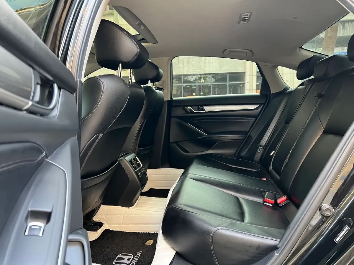 2022 Honda Accord 1.5T 194HP L4 CVT,autocango,china used car exporter,china ev exporter,chinese used car exporter,chinese used ev exporter