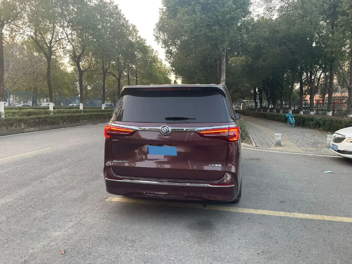 2022 Buick GL8 2.0T 237HP L4 9AT,autocango,china used car exporter,china ev exporter,chinese used car exporter,chinese used ev exporter