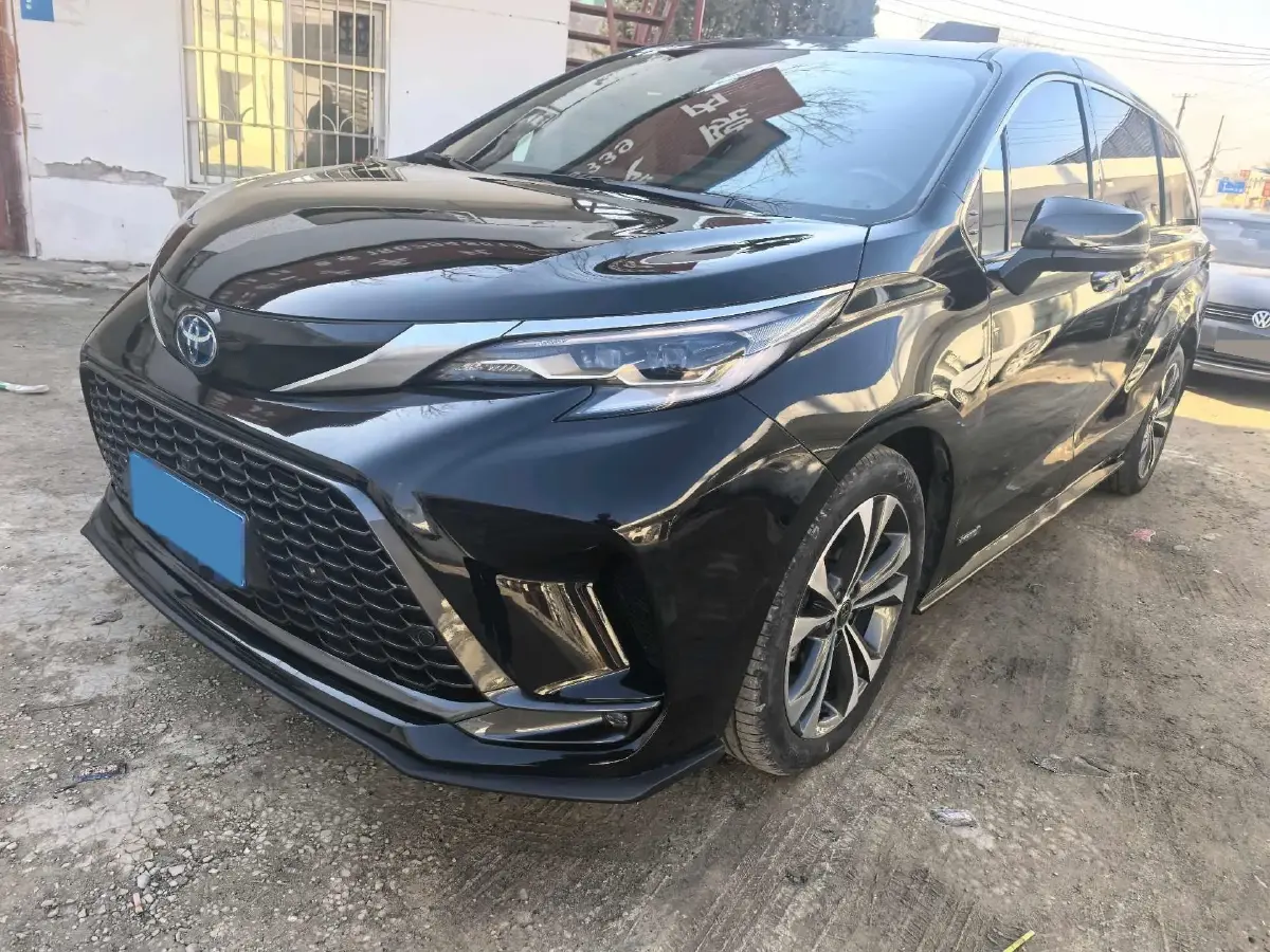 2023 Toyota Granvia 2.5L 189HP L4 E-CVT Hybrid