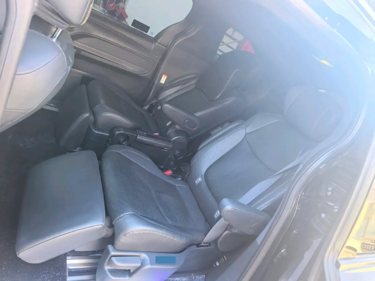 2023 Toyota Granvia 2.5L 189HP L4 E-CVT Hybrid,autocango,china used car exporter,china ev exporter,chinese used car exporter,chinese used ev exporter