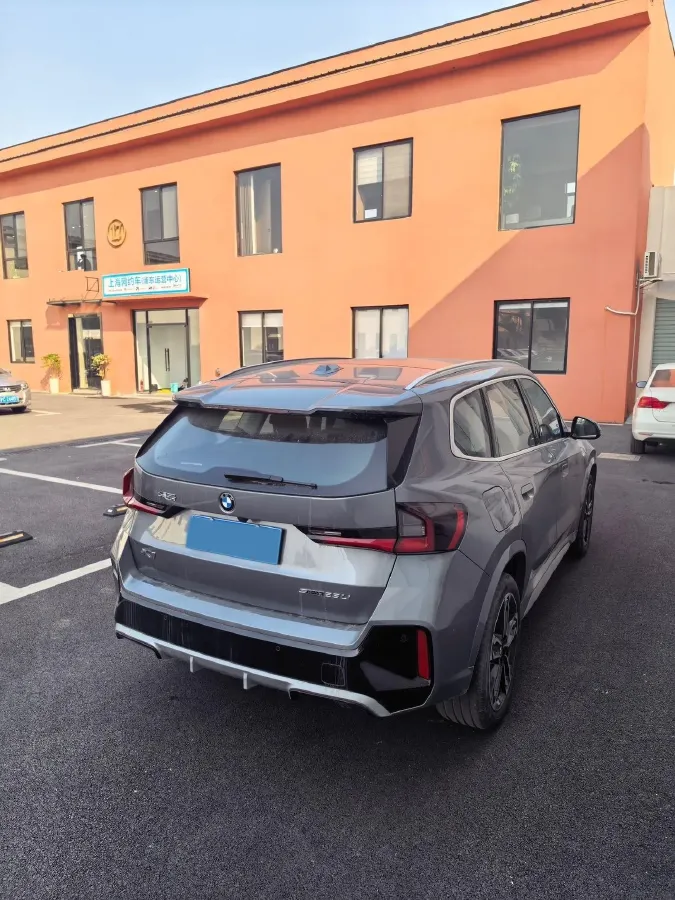 2023 BMW X1 2.0T 204HP L4 7DCT,autocango,china used car exporter,china ev exporter,chinese used car exporter,chinese used ev exporter