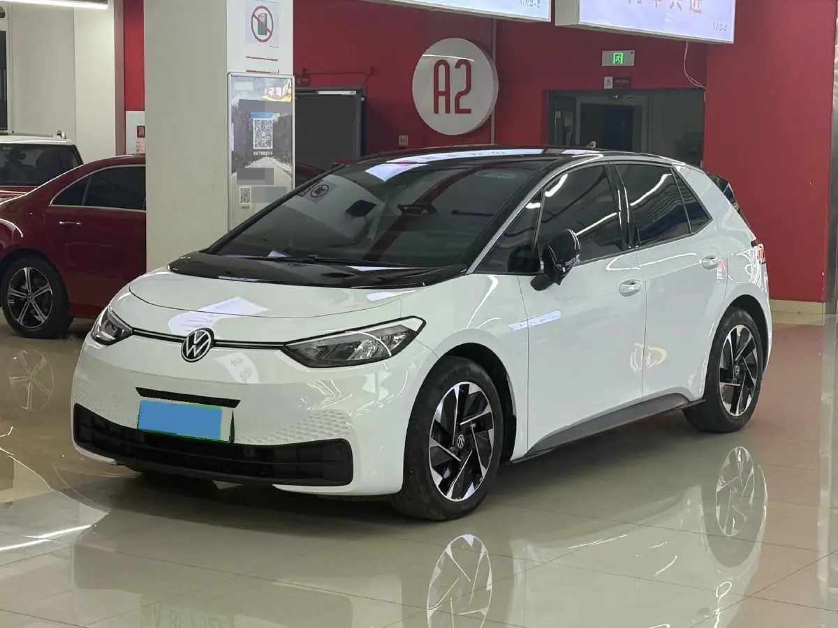 2025 Volkswagen ID.3 BEV 52.8KWH