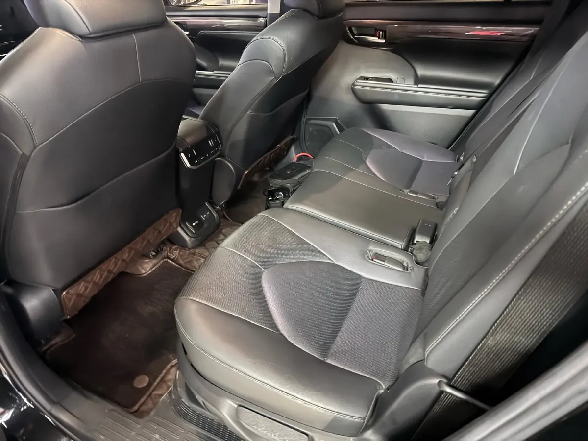 2022 Toyota Highlander 2.5L 192HP L4 E-CVT Hybrid,autocango,china used car exporter,china ev exporter,chinese used car exporter,chinese used ev exporter