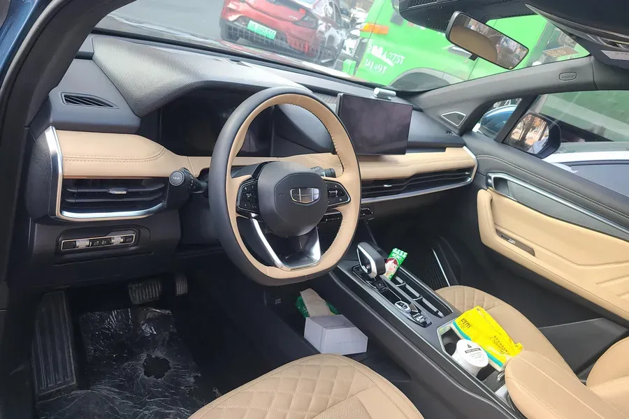 2023 Geely Okavango L 2.0T 218HP L4 7DCT,autocango,china used car exporter,china ev exporter,chinese used car exporter,chinese used ev exporter