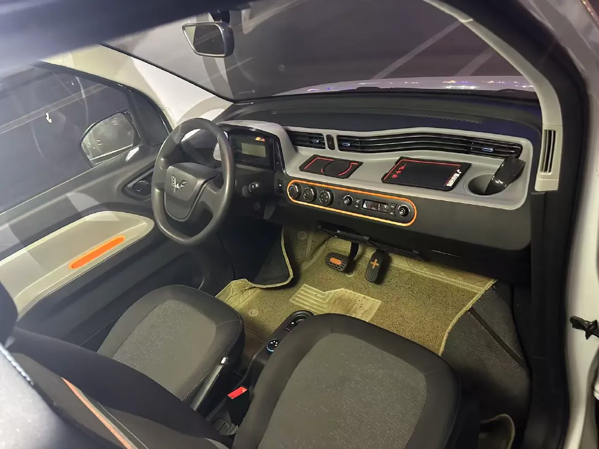 2022 LingBox uni BEV 11.52KWH,autocango,china used car exporter,china ev exporter,chinese used car exporter,chinese used ev exporter