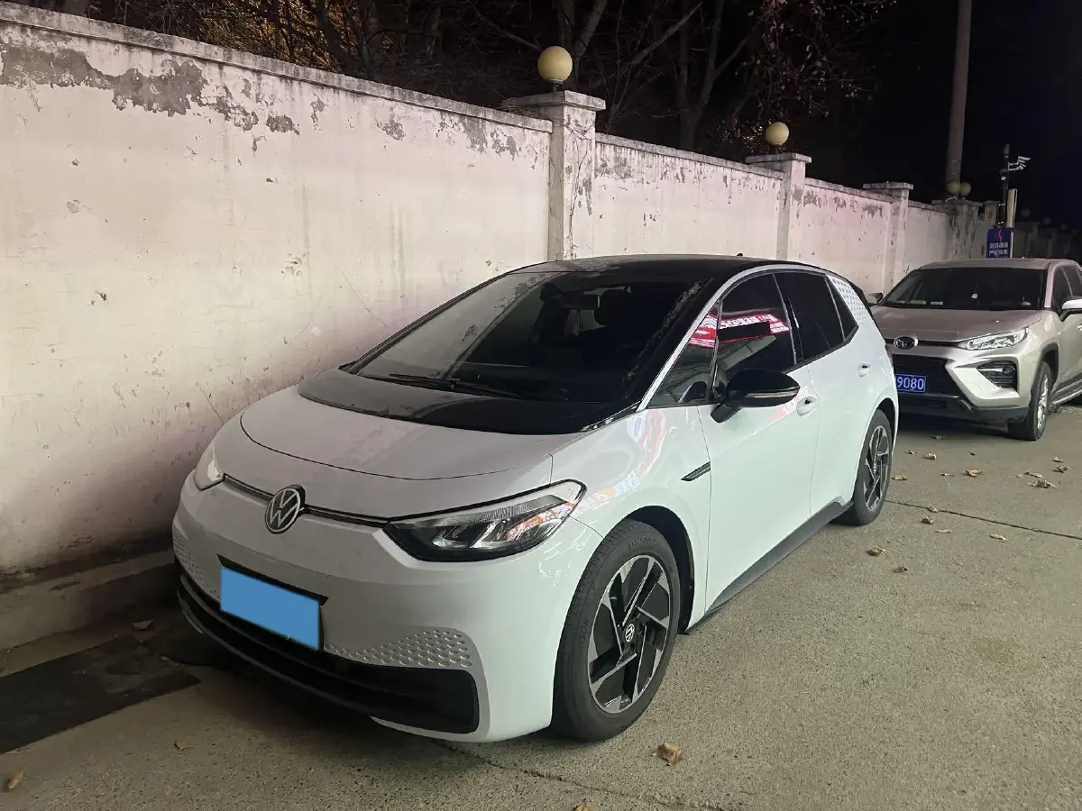 2023 Volkswagen ID.3 BEV 52.8KWH