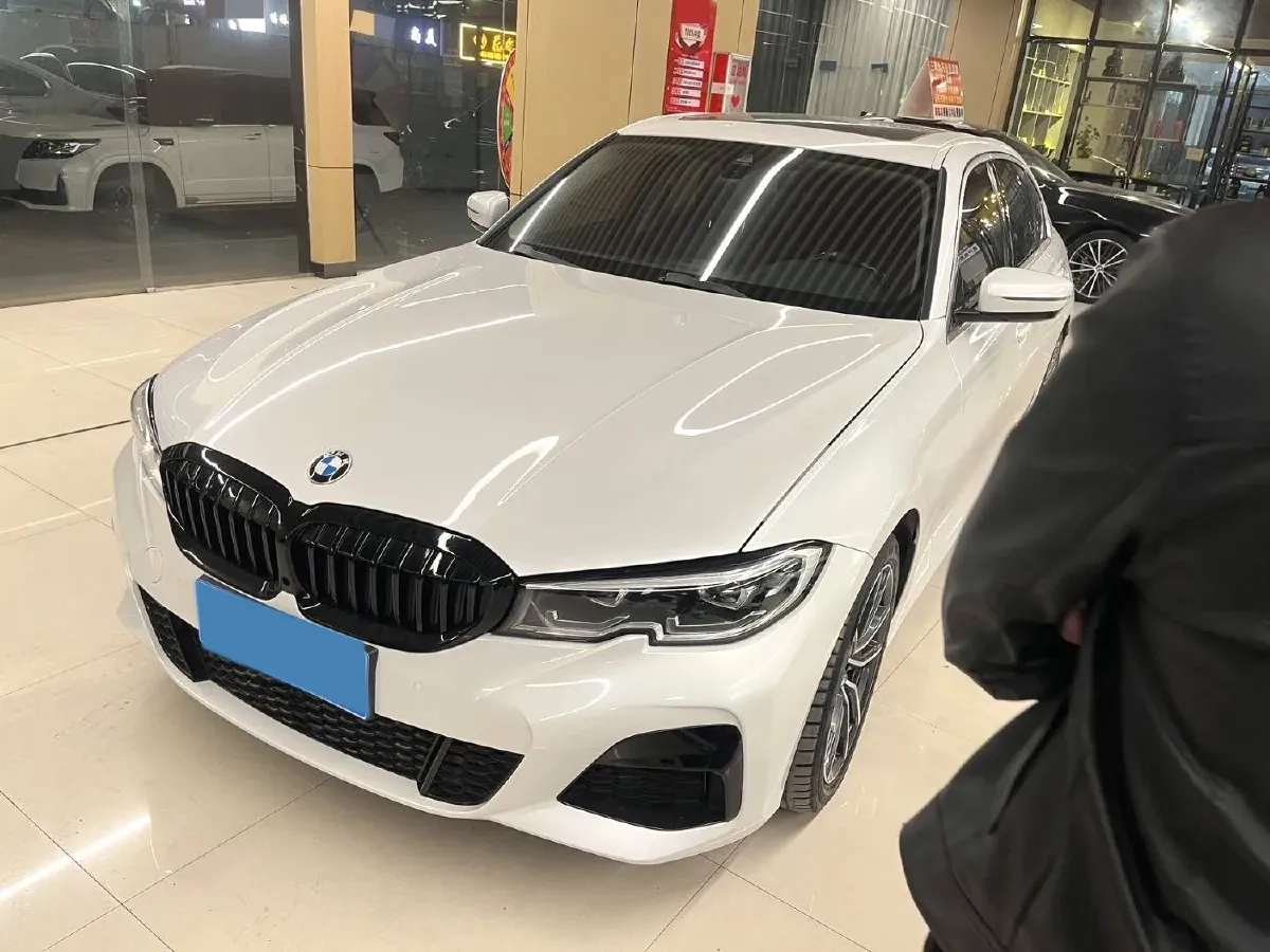 2022 BMW 3 Series 2.0T 184HP L4 8AT,autocango,china used car exporter,china ev exporter,chinese used car exporter,chinese used ev exporter