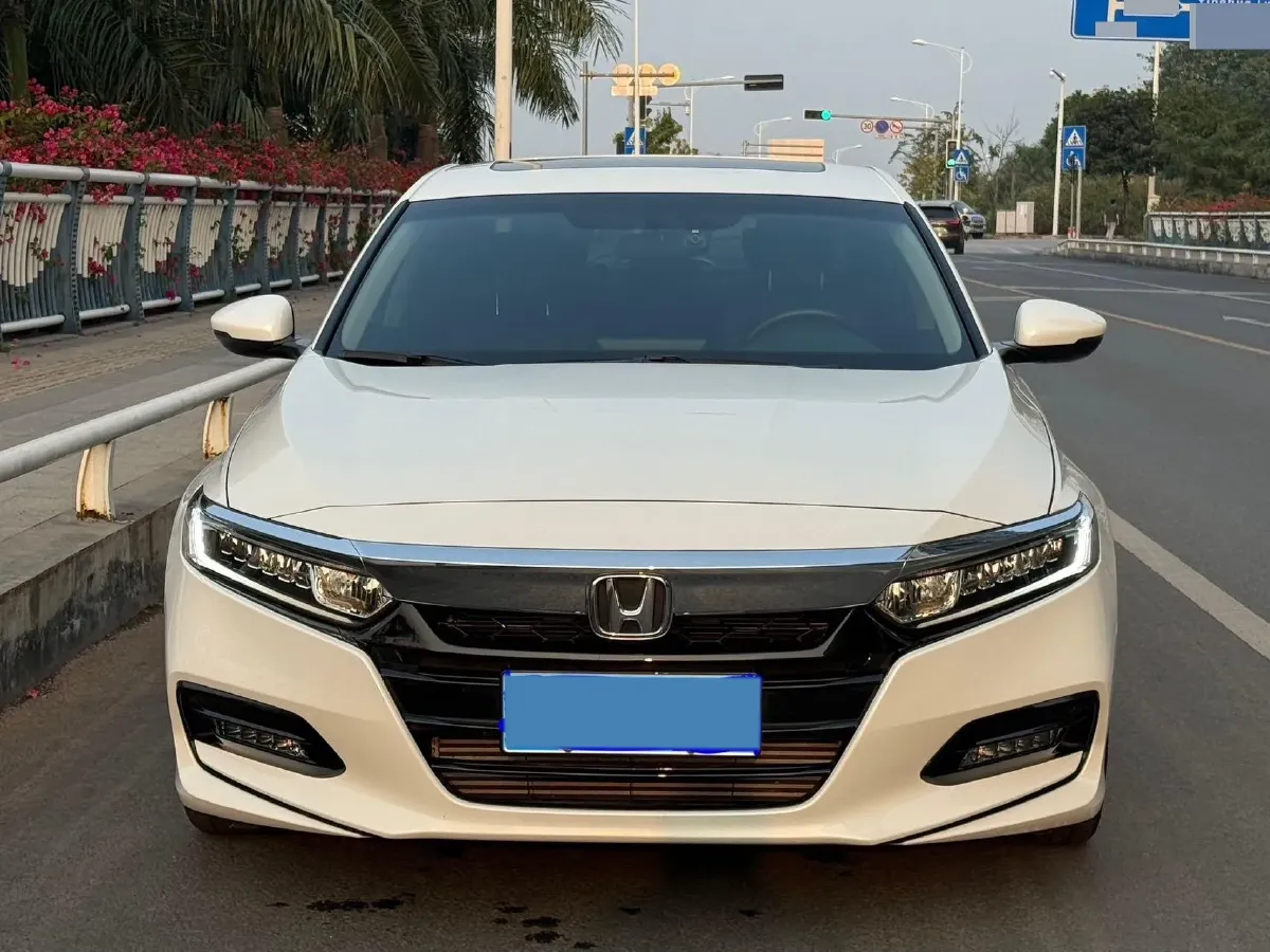 2018 Honda Accord 1.5T 194HP L4 CVT,autocango,china used car exporter,china ev exporter,chinese used car exporter,chinese used ev exporter