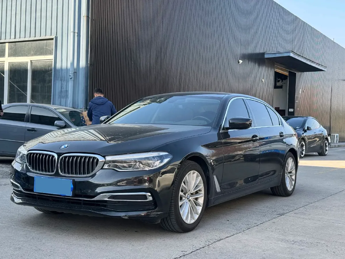 2020 BMW 5 Series 2.0T 252HP L4 8AT,autocango,china used car exporter,china ev exporter,chinese used car exporter,chinese used ev exporter