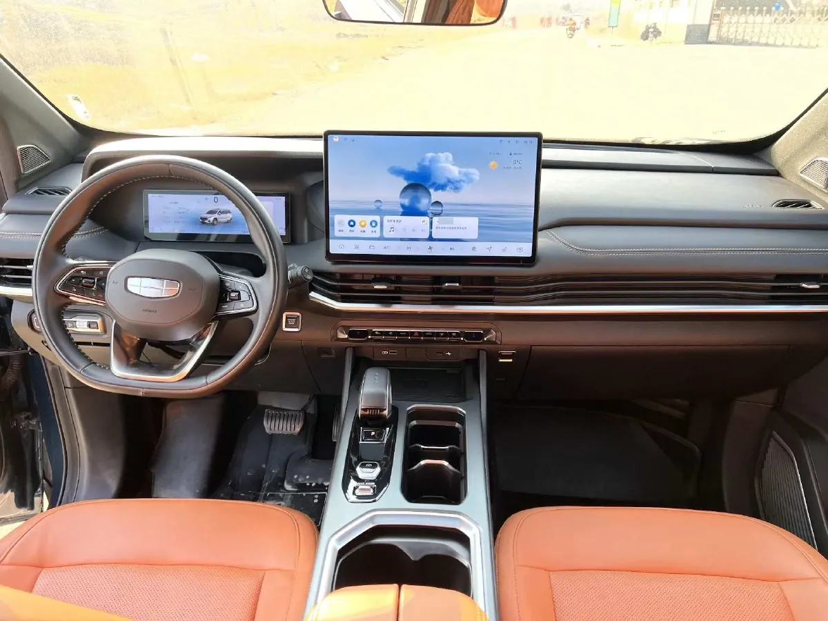 2023 Geely Okavango L 2.0T 218HP L4 7DCT,autocango,china used car exporter,china ev exporter,chinese used car exporter,chinese used ev exporter