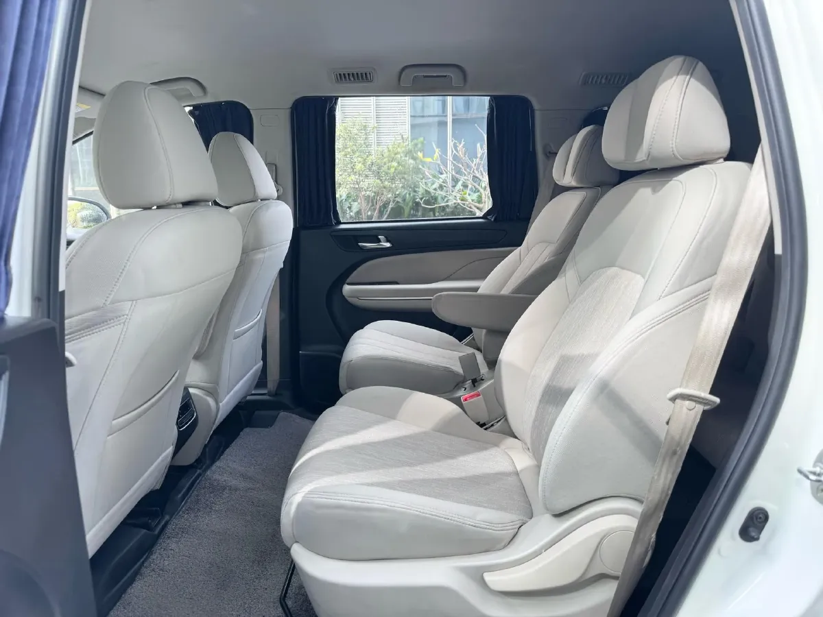 2021 GAC Trumpchi M6 1.5T 169HP L4 7DCT,autocango,china used car exporter,china ev exporter,chinese used car exporter,chinese used ev exporter