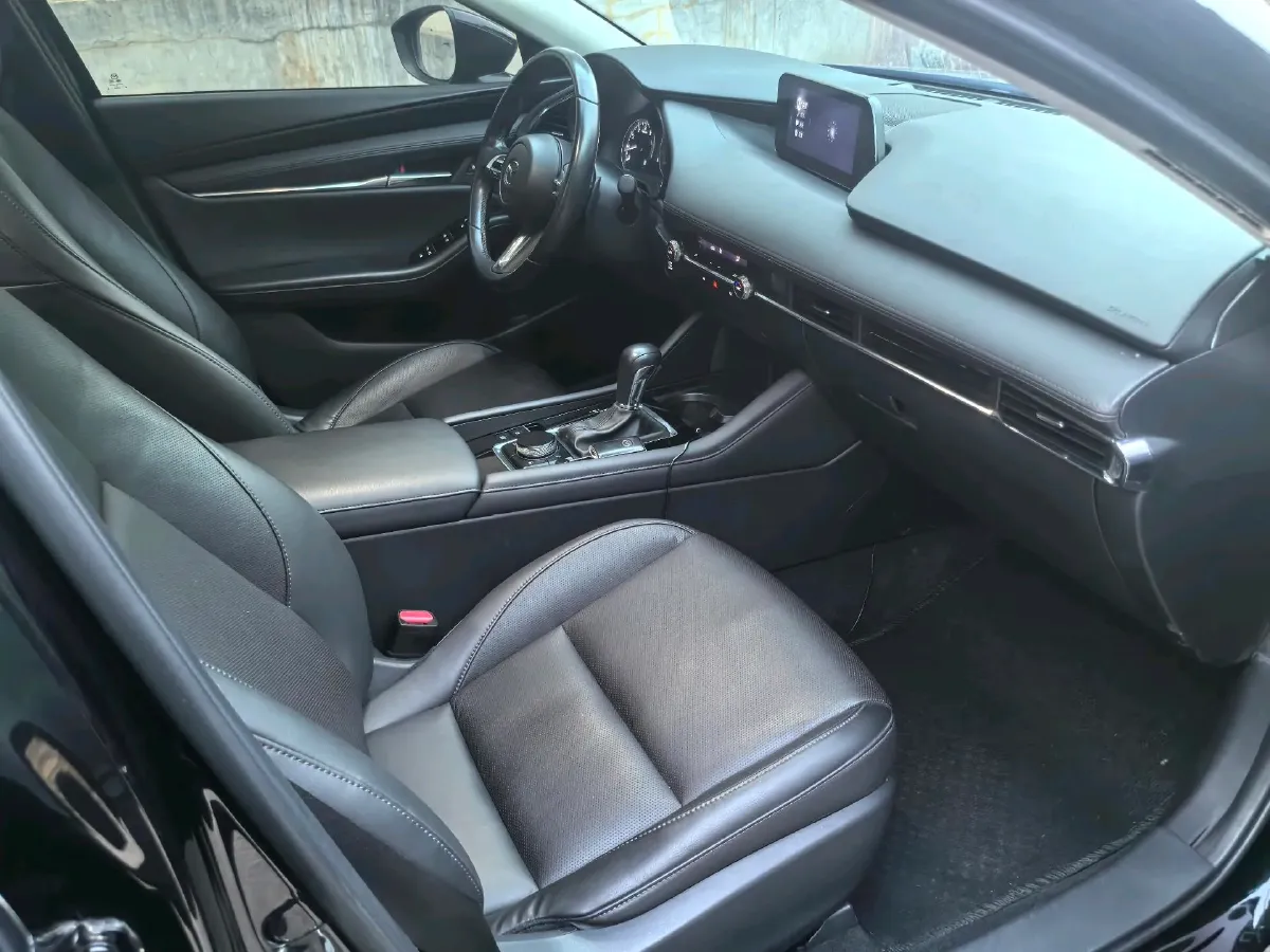 2021 Mazda 3 Axela 2.0L 158HP L4 6AT,autocango,china used car exporter,china ev exporter,chinese used car exporter,chinese used ev exporter