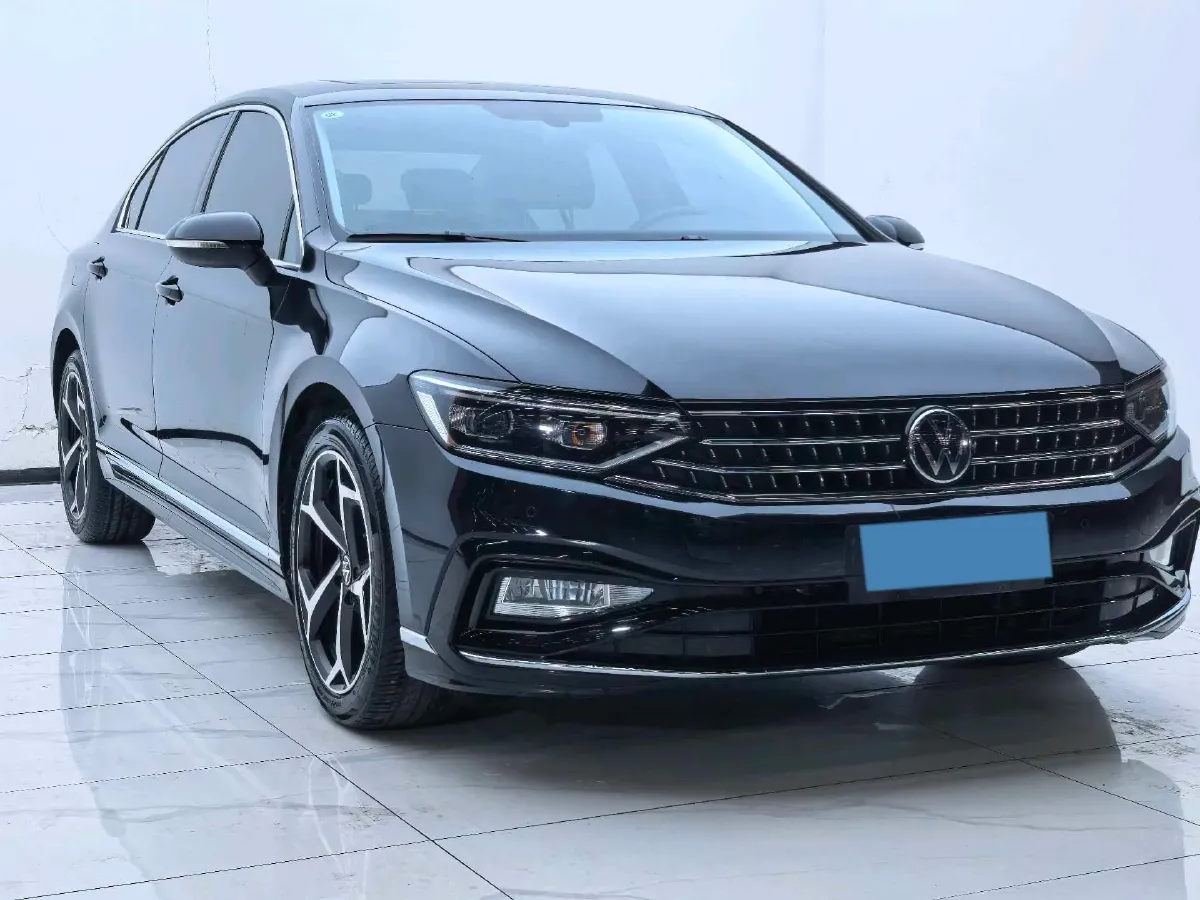 2023 Volkswagen Magotan 2.0T 186HP L4 7DCT,autocango,china used car exporter,china ev exporter,chinese used car exporter,chinese used ev exporter