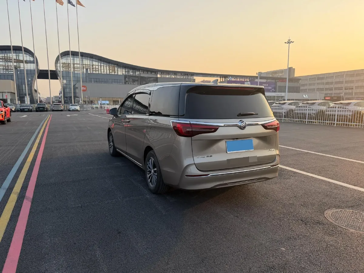 2023 Buick GL8 2.0T 237HP L4 9AT,autocango,china used car exporter,china ev exporter,chinese used car exporter,chinese used ev exporter
