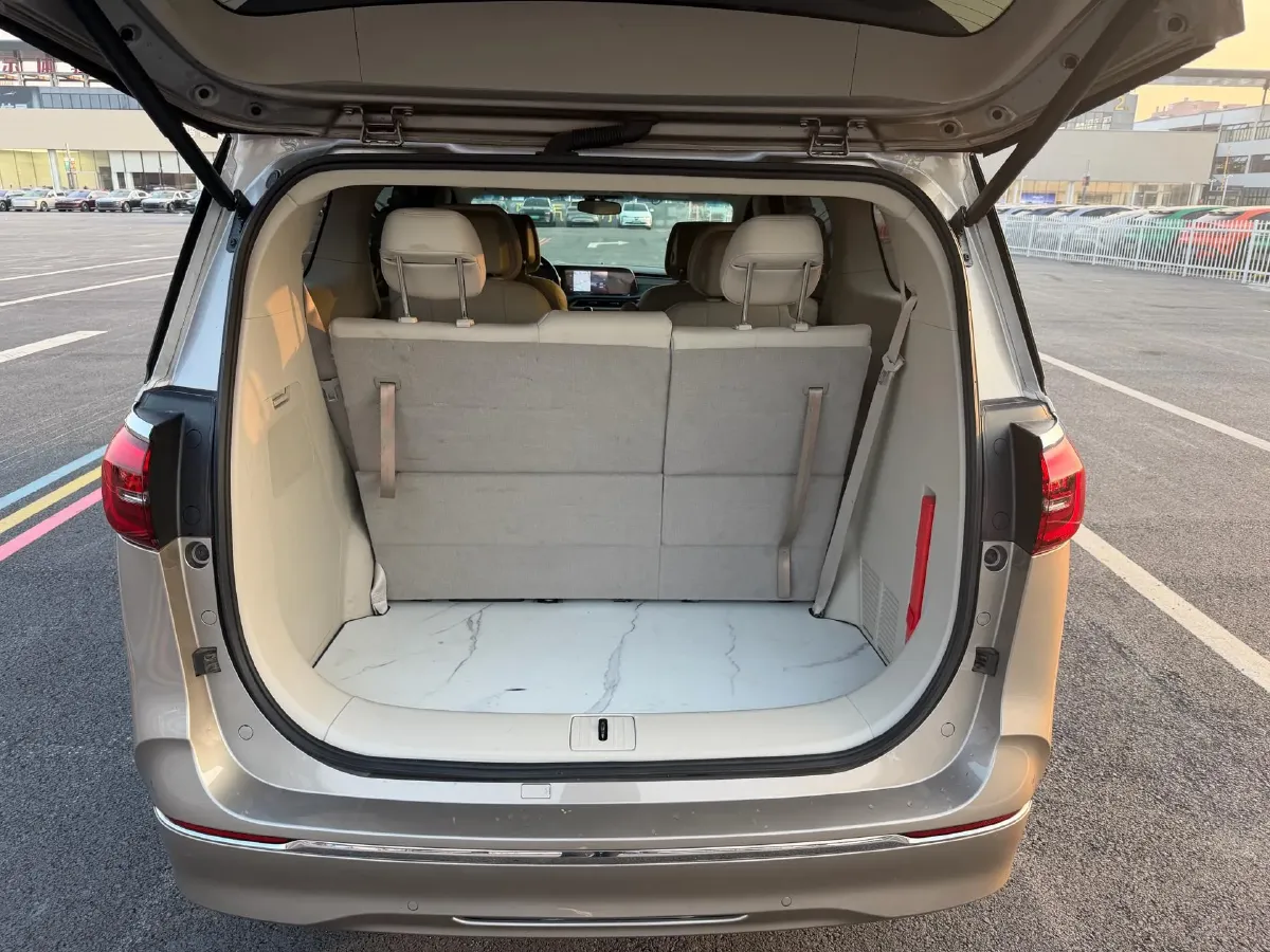 2023 Buick GL8 2.0T 237HP L4 9AT,autocango,china used car exporter,china ev exporter,chinese used car exporter,chinese used ev exporter