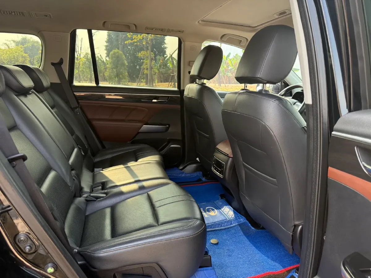 2017 GAC Trumpchi GS8 2.0T 201HP L4 6AT,autocango,china used car exporter,china ev exporter,chinese used car exporter,chinese used ev exporter