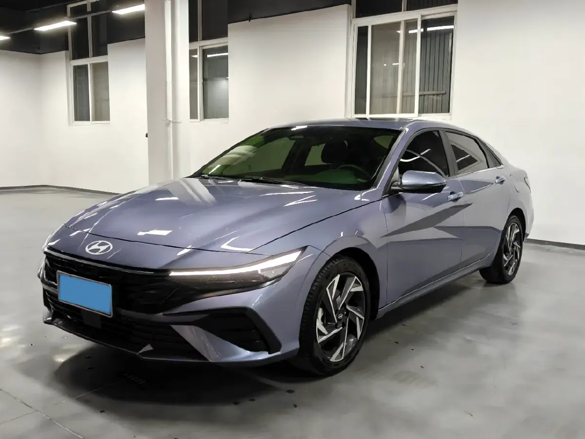 2023 Hyundai Elantra 1.5L 115HP L4 CVT