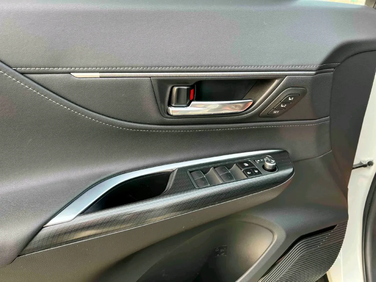 2023 Toyota Harrier 2.0L 171HP L4 CVT,autocango,china used car exporter,china ev exporter,chinese used car exporter,chinese used ev exporter