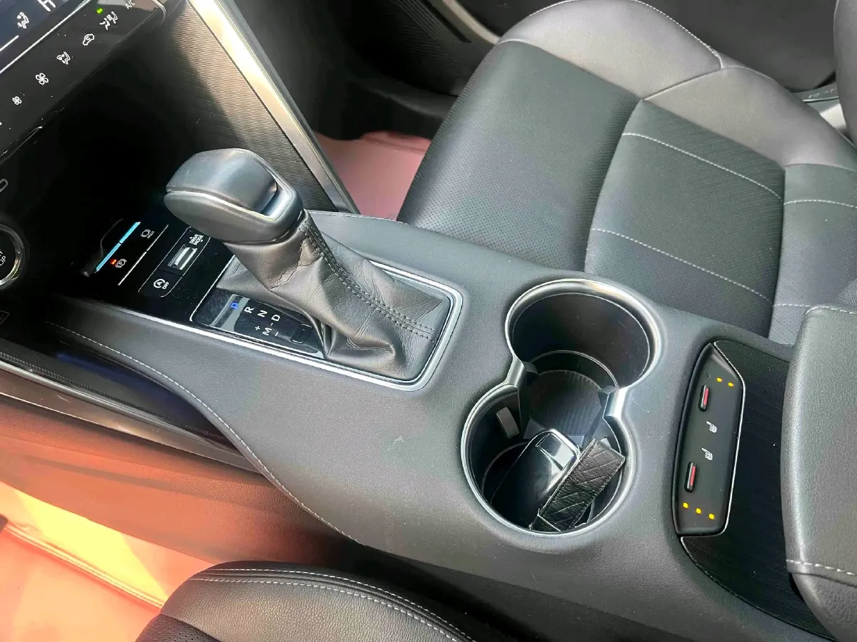 2023 Toyota Harrier 2.0L 171HP L4 CVT,autocango,china used car exporter,china ev exporter,chinese used car exporter,chinese used ev exporter