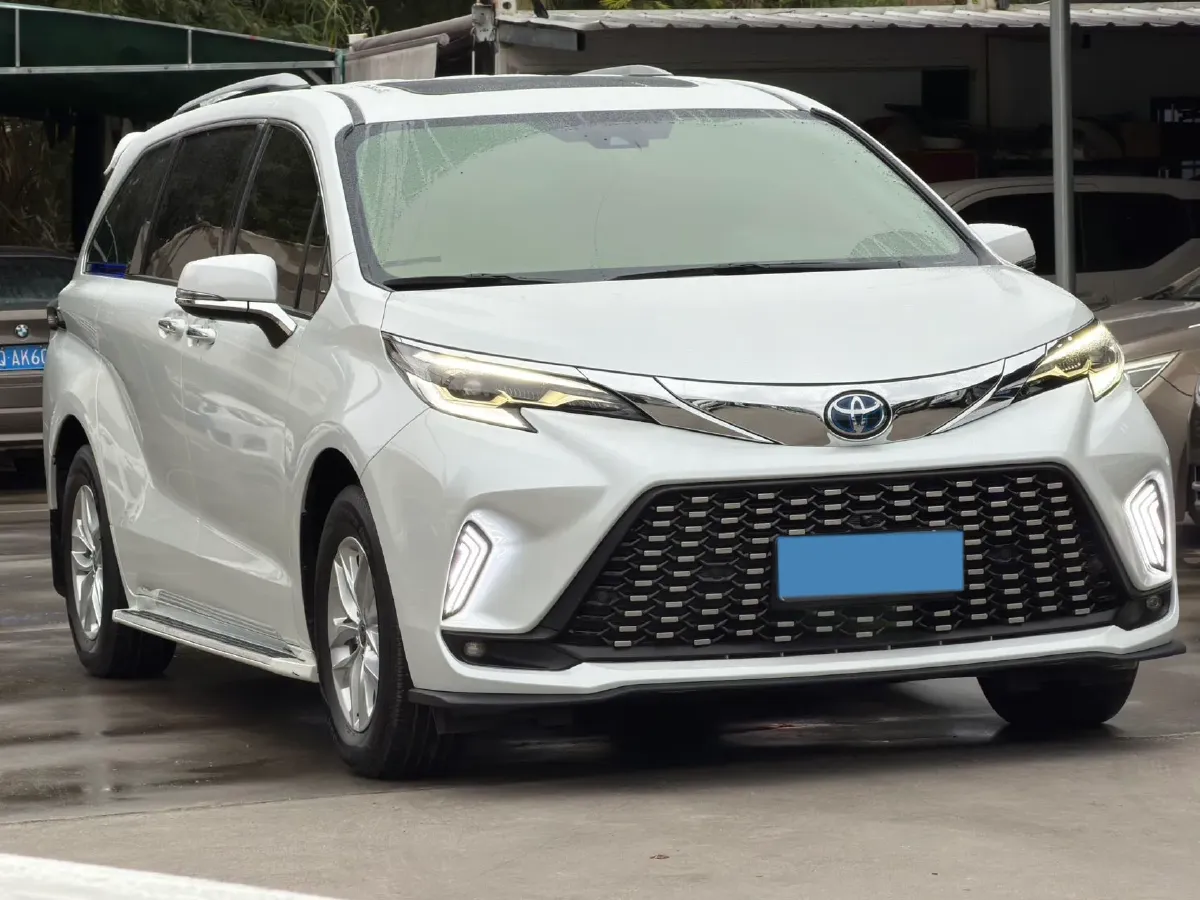 2023 Toyota Granvia 2.5L 189HP L4 E-CVT Hybrid,autocango,china used car exporter,china ev exporter,chinese used car exporter,chinese used ev exporter