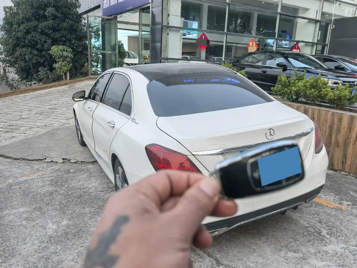 2021 Mercedes-Benz C Class 1.5T 184HP L4 9AT,autocango,china used car exporter,china ev exporter,chinese used car exporter,chinese used ev exporter