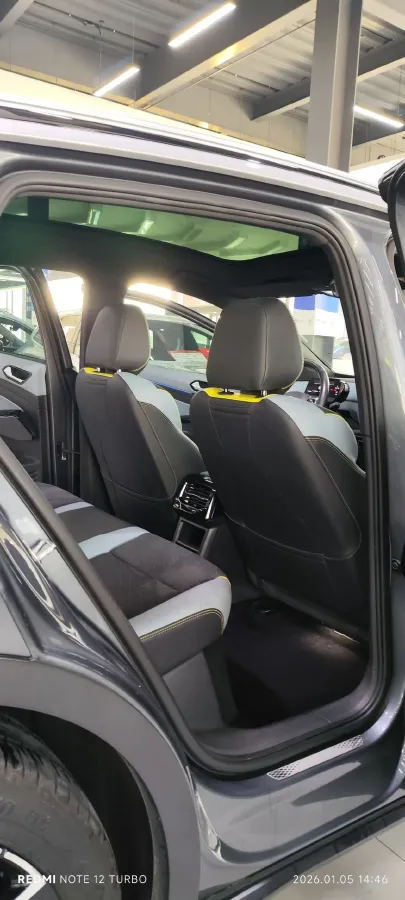 2022 Ford New Era Transit 2.2T 140HP L4 6AMT,autocango,china used car exporter,china ev exporter,chinese used car exporter,chinese used ev exporter