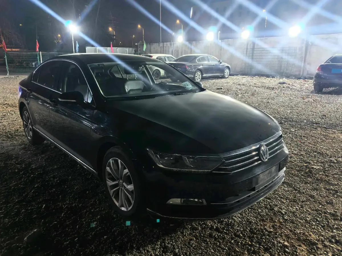 2019 Volkswagen Magotan 2.0T 186HP L4 7DCT,autocango,china used car exporter,china ev exporter,chinese used car exporter,chinese used ev exporter