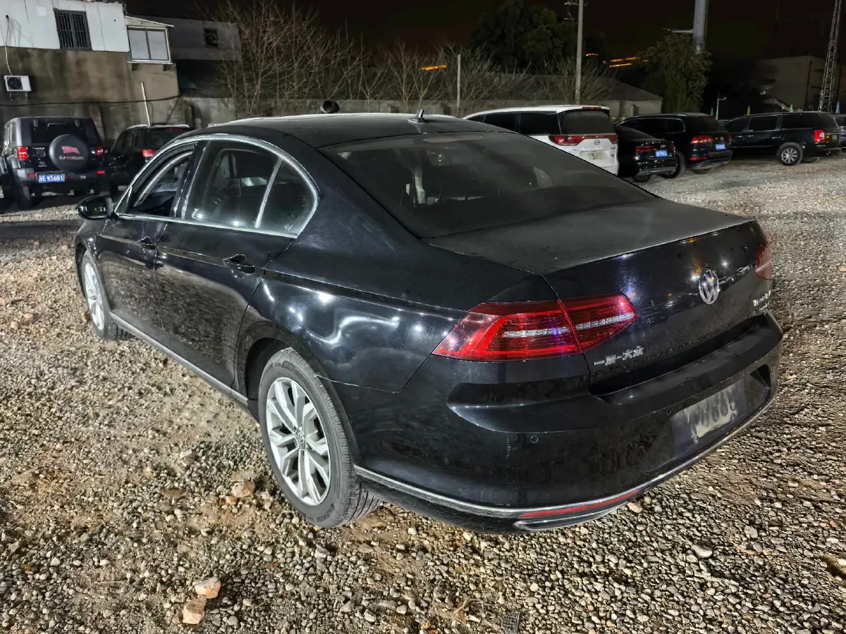 2019 Volkswagen Magotan 2.0T 186HP L4 7DCT,autocango,china used car exporter,china ev exporter,chinese used car exporter,chinese used ev exporter