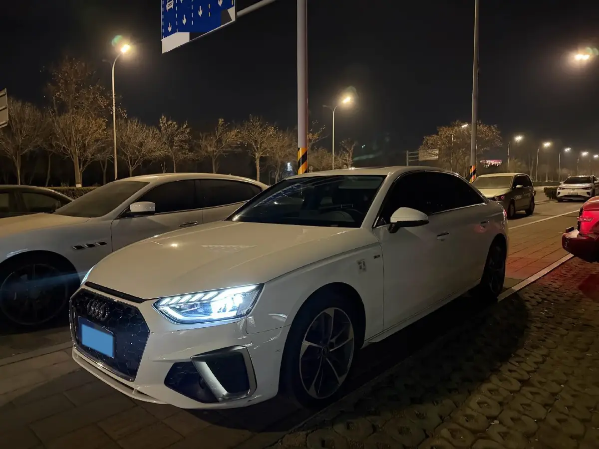 2023 Audi A4L 2.0T 190HP L4 7DCT