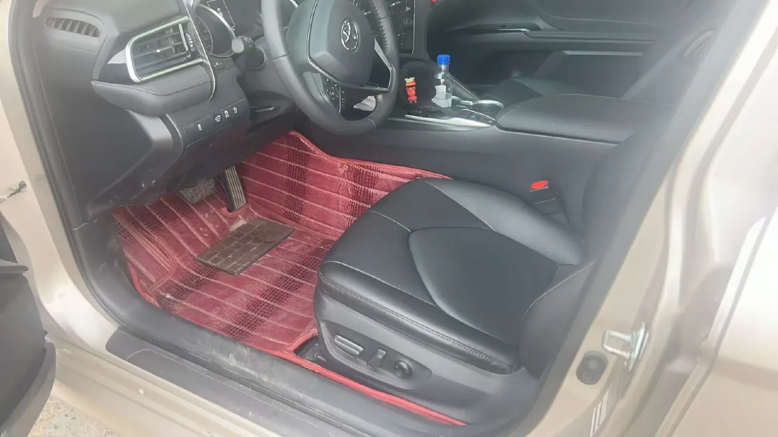 2023 Toyota Camry 2.0L 177HP L4 CVT,autocango,china used car exporter,china ev exporter,chinese used car exporter,chinese used ev exporter