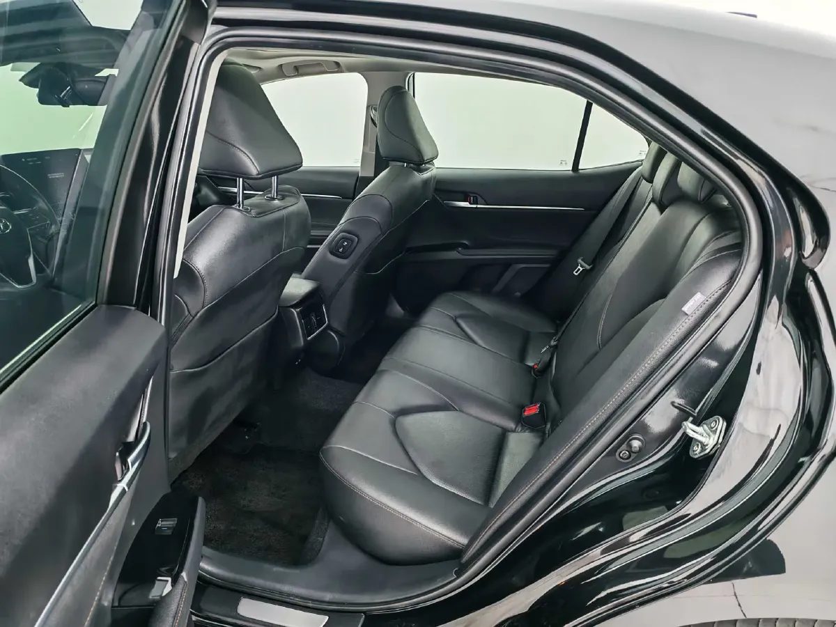 2023 Toyota Camry 2.5L 207HP L4 8AT,autocango,china used car exporter,china ev exporter,chinese used car exporter,chinese used ev exporter