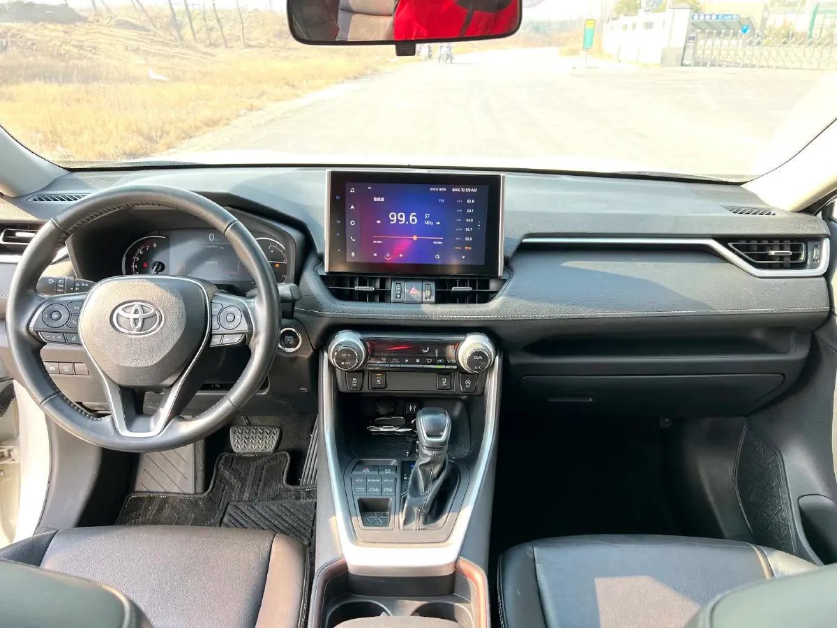 2022 Toyota RAV4 2.0L 171HP L4 CVT,autocango,china used car exporter,china ev exporter,chinese used car exporter,chinese used ev exporter