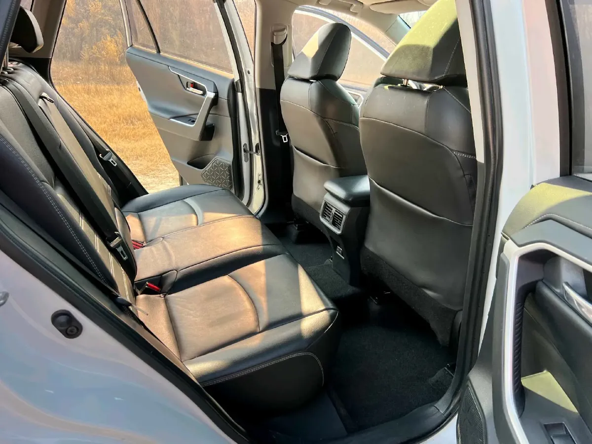 2022 Toyota RAV4 2.0L 171HP L4 CVT,autocango,china used car exporter,china ev exporter,chinese used car exporter,chinese used ev exporter