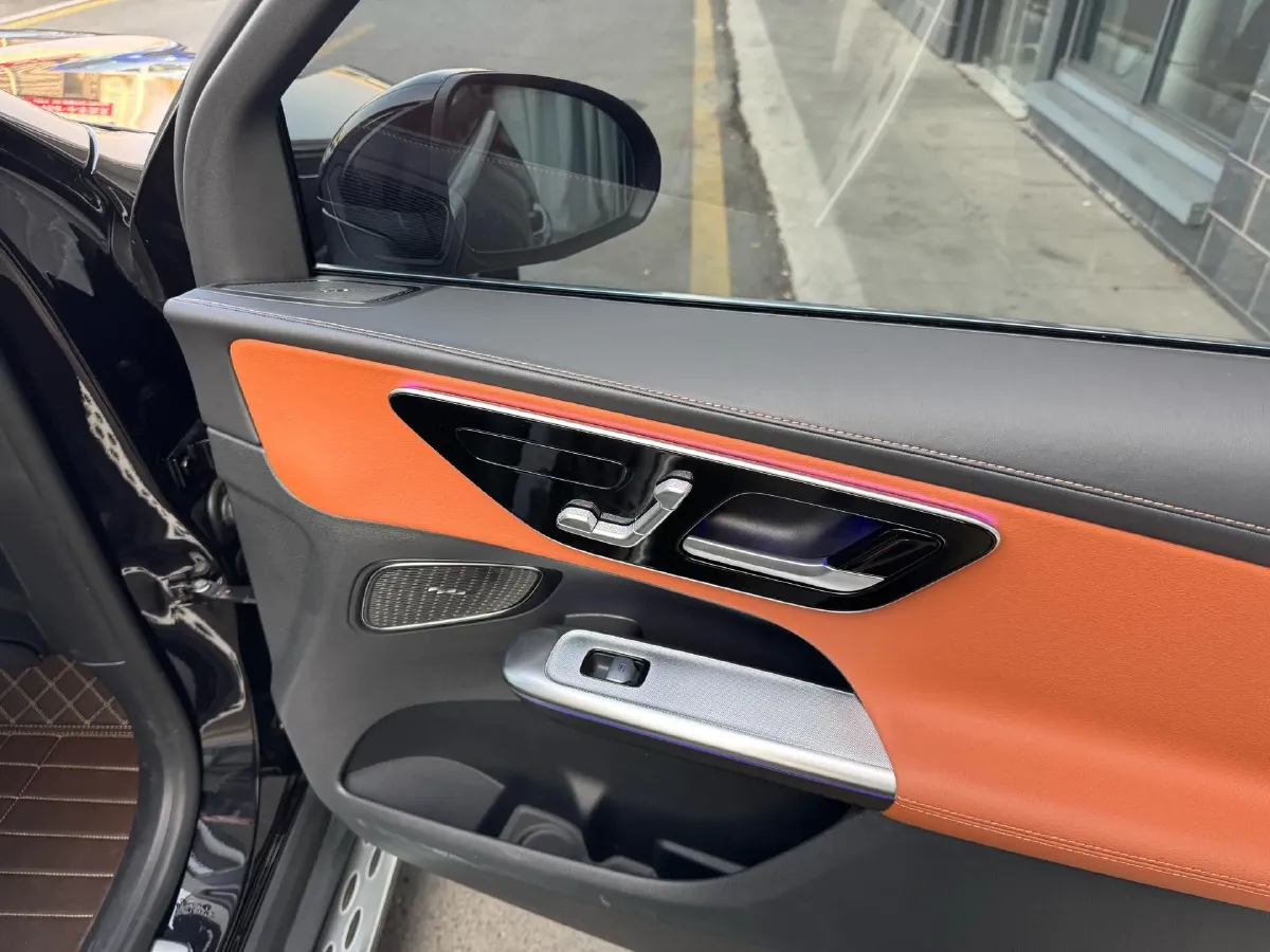 2025 Mercedes-Benz GLC Class 2.0T 258HP L4 9AT,autocango,china used car exporter,china ev exporter,chinese used car exporter,chinese used ev exporter