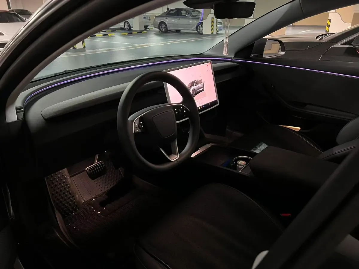 2025 Tesla Model 3 BEV 62.5KWH,autocango,china used car exporter,china ev exporter,chinese used car exporter,chinese used ev exporter