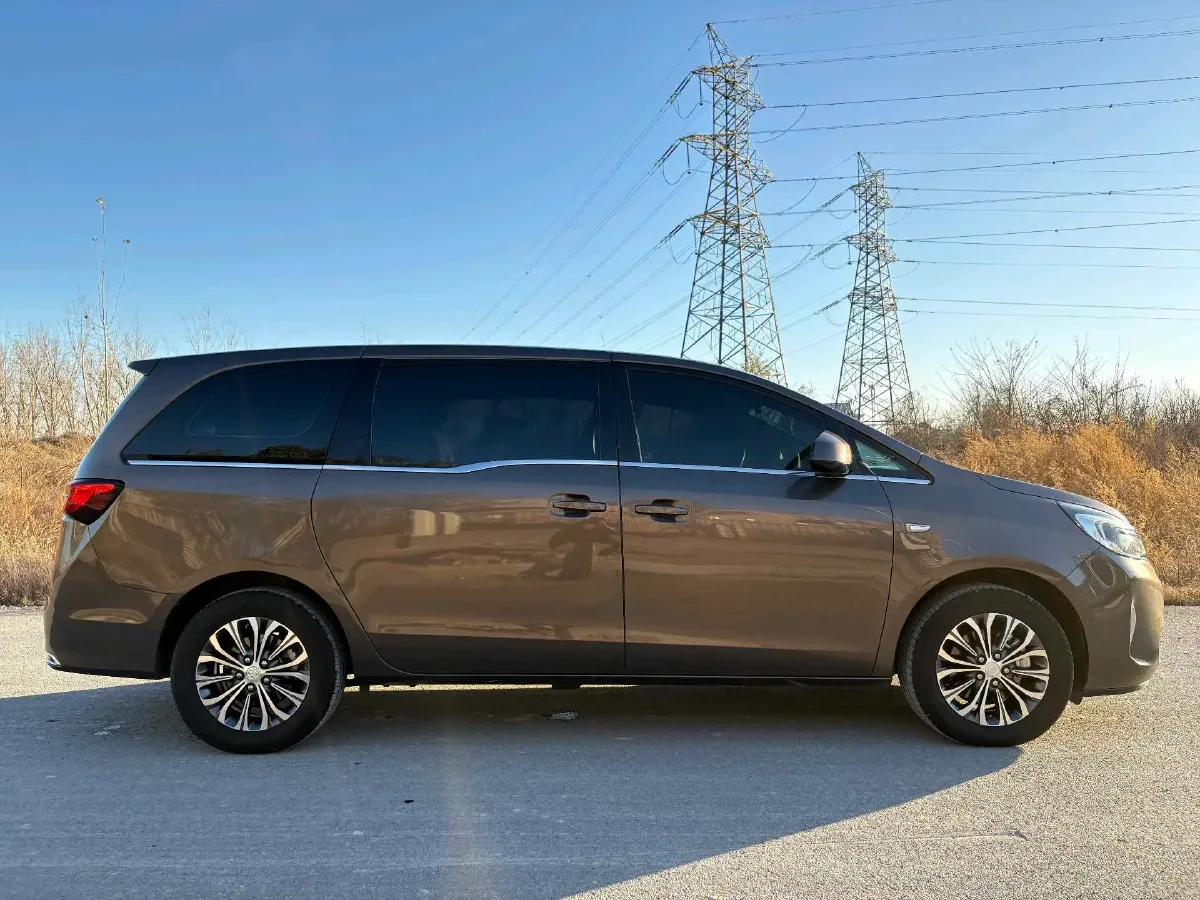 2022 Buick GL8 2.0T 237HP L4 9AT,autocango,china used car exporter,china ev exporter,chinese used car exporter,chinese used ev exporter
