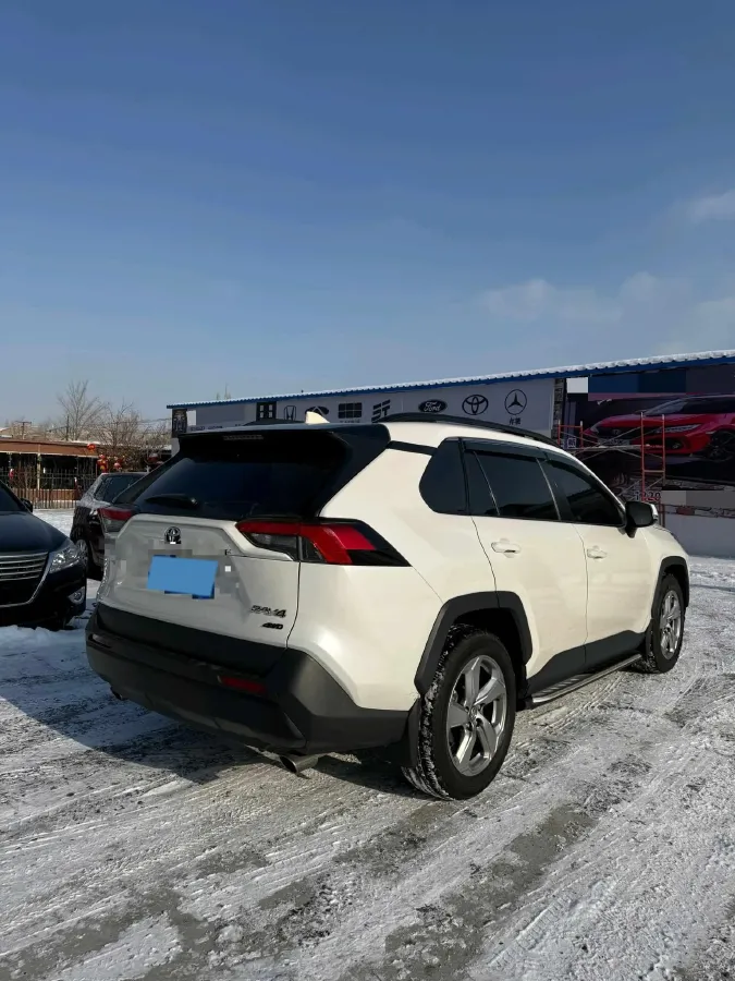 2020 Toyota RAV4 2.0L 171HP L4 CVT,autocango,china used car exporter,china ev exporter,chinese used car exporter,chinese used ev exporter