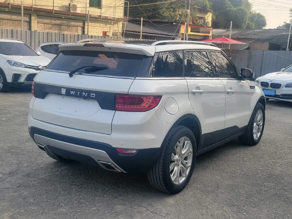 2015 Landwind X7 2.0T 190HP L4 8AT,autocango,china used car exporter,china ev exporter,chinese used car exporter,chinese used ev exporter