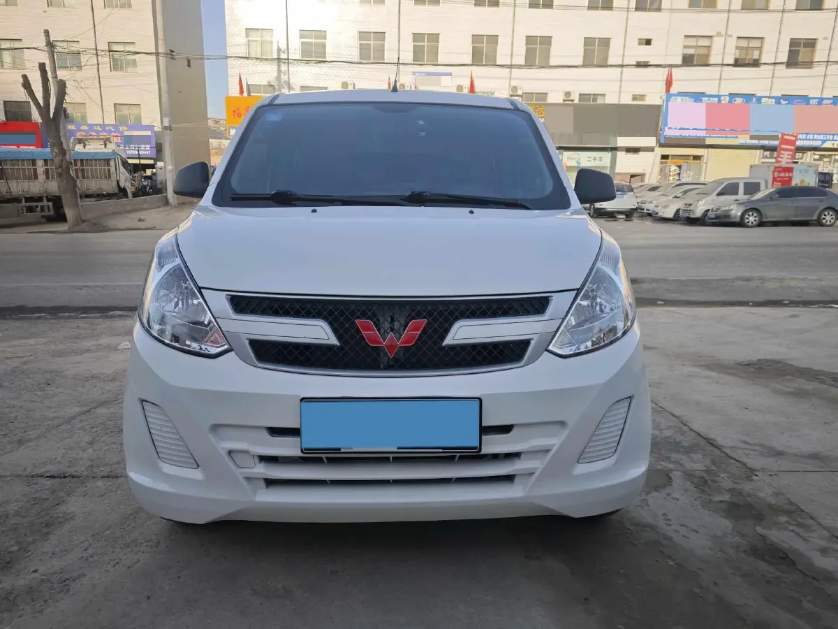 2019 WuLing RongGuang V 1.5L 112HP L4 5MT,autocango,china used car exporter,china ev exporter,chinese used car exporter,chinese used ev exporter