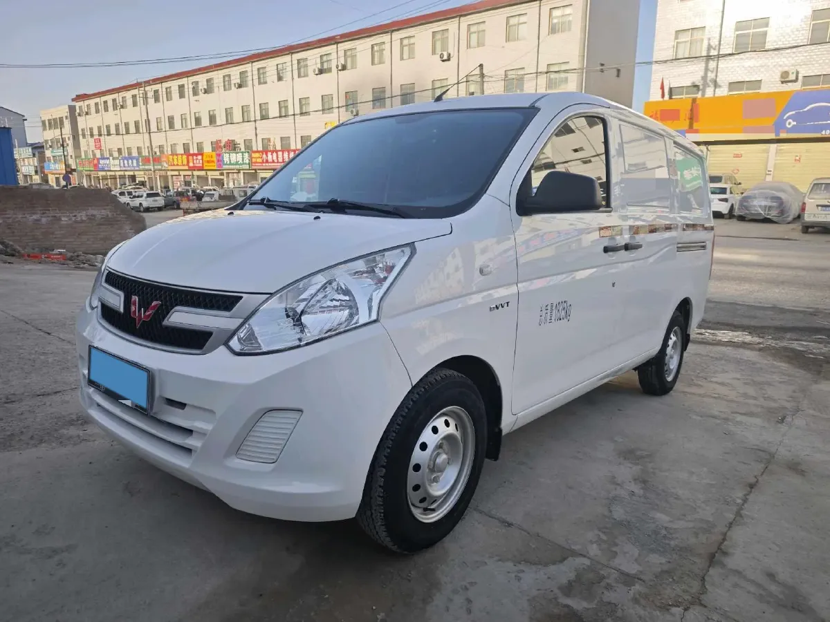 2019 WuLing RongGuang V 1.5L 112HP L4 5MT,autocango,china used car exporter,china ev exporter,chinese used car exporter,chinese used ev exporter