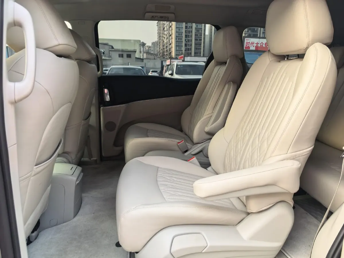 2023 Buick GL8 2.0T 237HP L4 9AT,autocango,china used car exporter,china ev exporter,chinese used car exporter,chinese used ev exporter