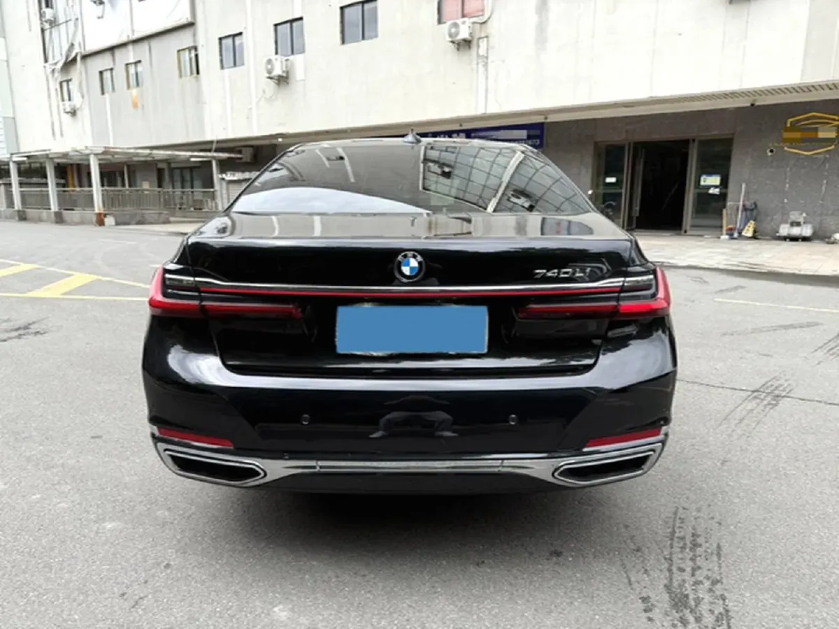 2021 BMW 7 Series 3.0T 340HP L6 8AT,autocango,china used car exporter,china ev exporter,chinese used car exporter,chinese used ev exporter