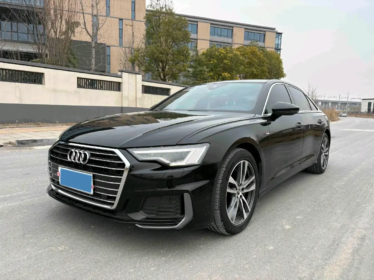 2021 Audi A6L 2.0T 190HP L4 7DCT
