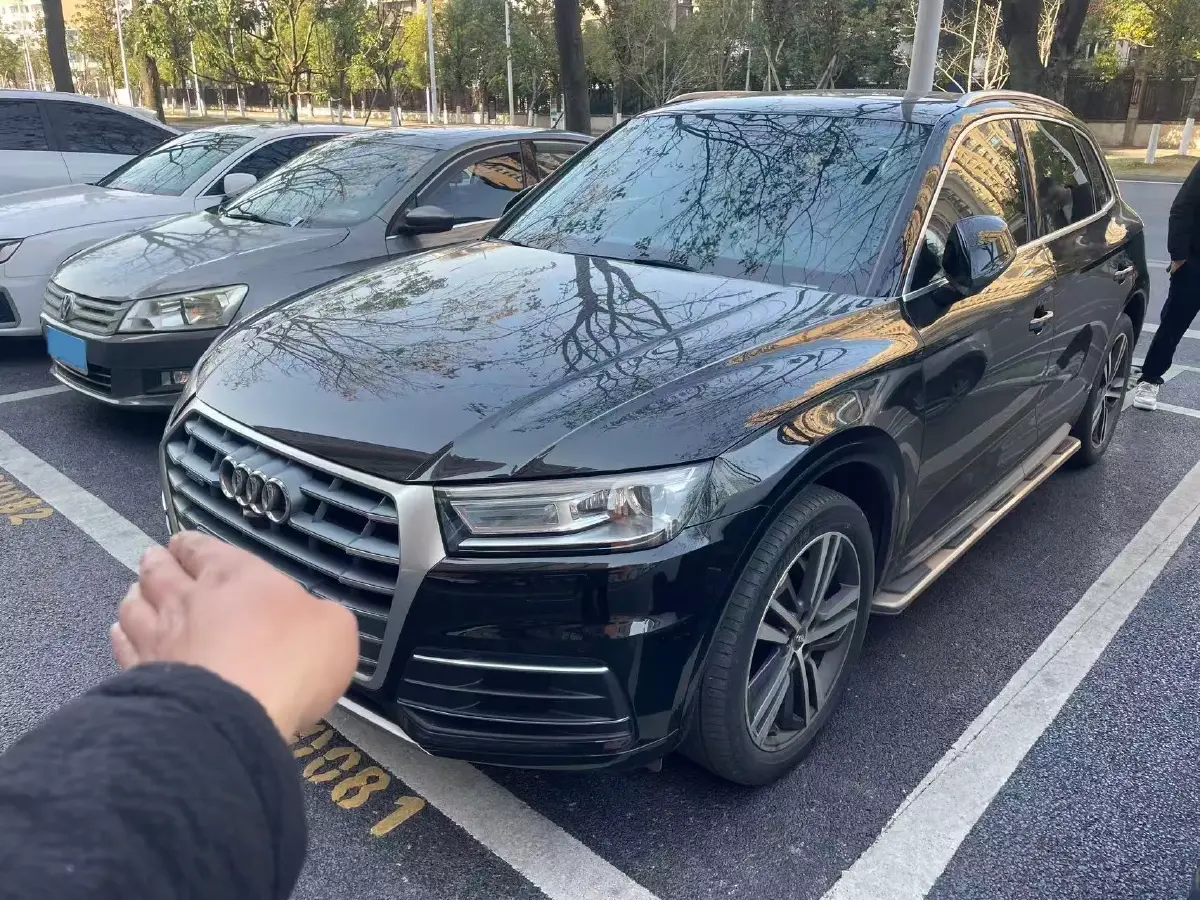 2020 Audi Q5L 2.0T 190HP L4 7DCT