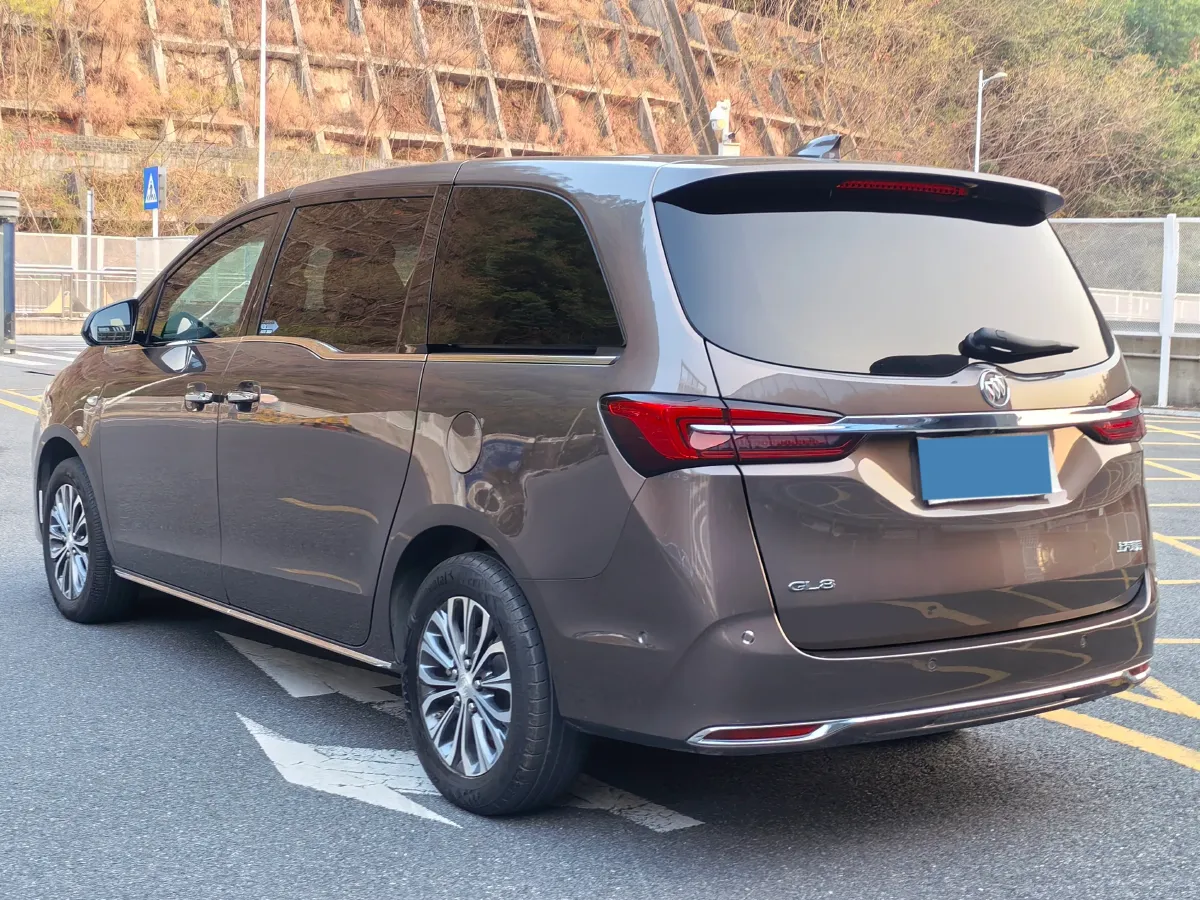 2023 Buick GL8 2.0T 237HP L4 9AT,autocango,china used car exporter,china ev exporter,chinese used car exporter,chinese used ev exporter